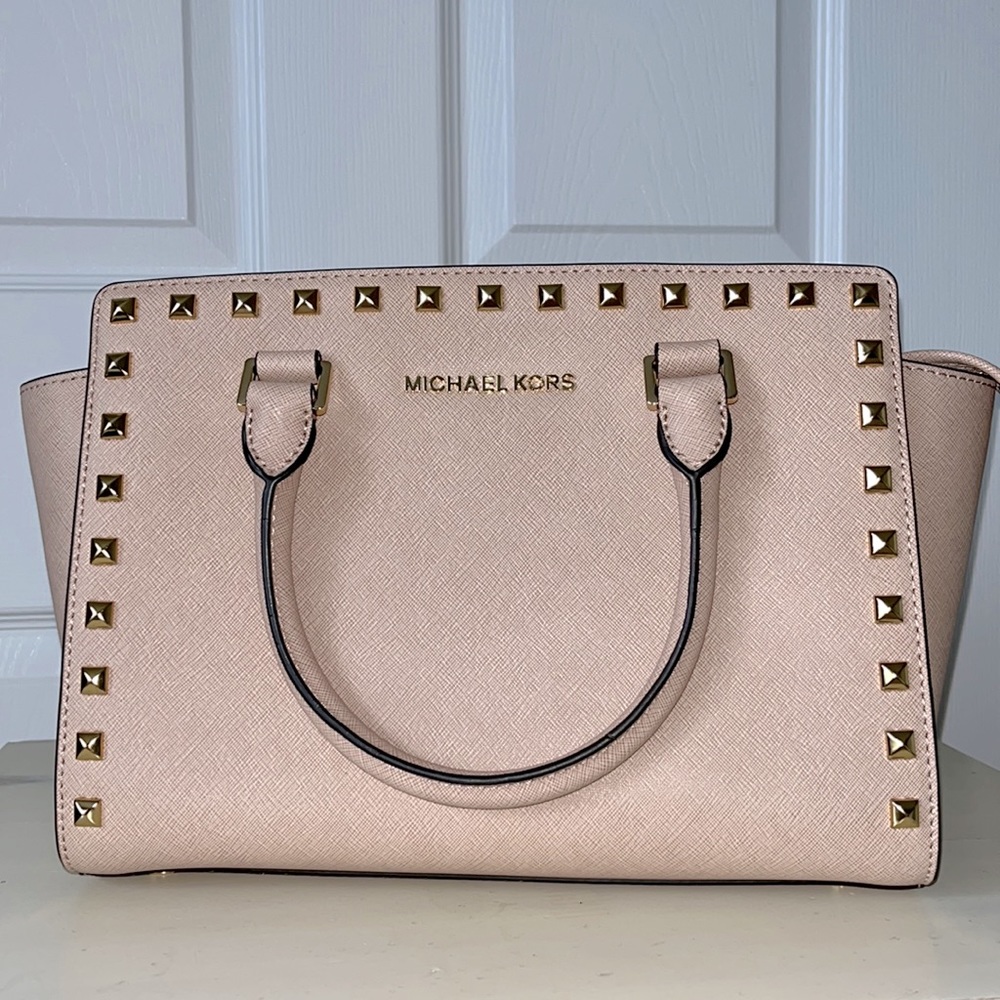 MICHAEL KORS MK Selma studded medium satchel. NWOT!